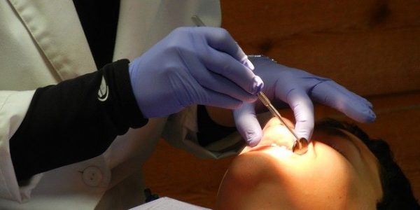 Assicurazione Igienista Dentale: Cosa Copre e Quanto Costa [GUIDA]